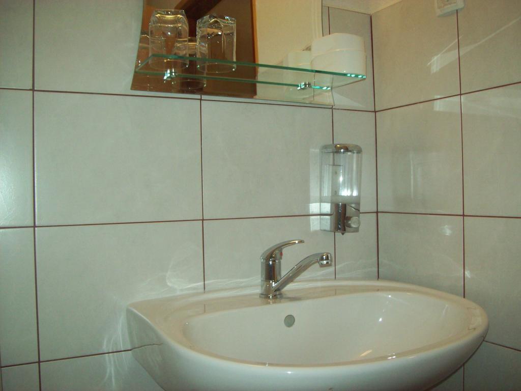 Rooms Vuksa Donji Lapac Rom bilde